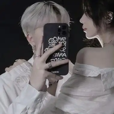 真人情头超甜亲吻share荣幸四季你都在能够一起赏识这人间色彩