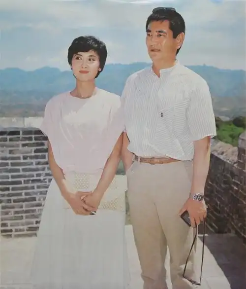 "女儿国王"朱琳:与丈夫结婚40年至今恩爱,为什么没有孩子?