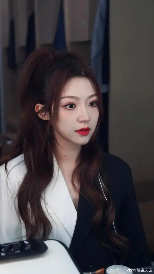 王者荣耀联赛中的美女解说与主持哪位更得你心