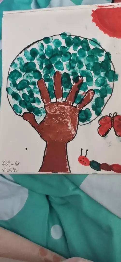 停课不停学,假期更乐学 大三班桑坪小博士幼儿园幼儿居家趣味手指绘画