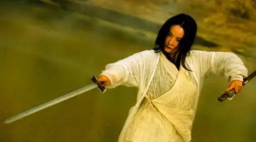 接连担任五部武侠电影的女主角