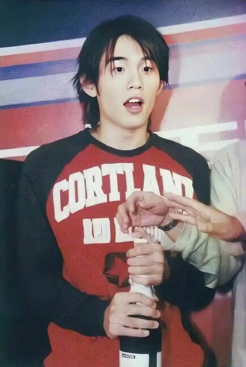 周杰伦早期有哪些好看的照片