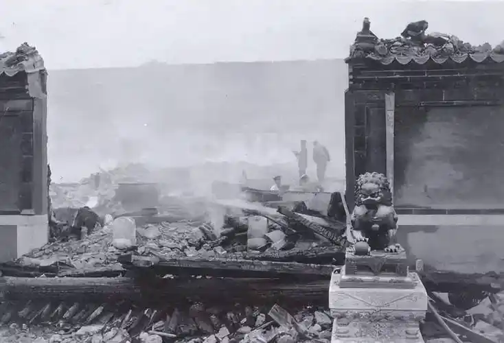 老汉捡到一团破布,儿子卖了20元买酒喝,专家:这布值4亿_紫禁城_溥仪