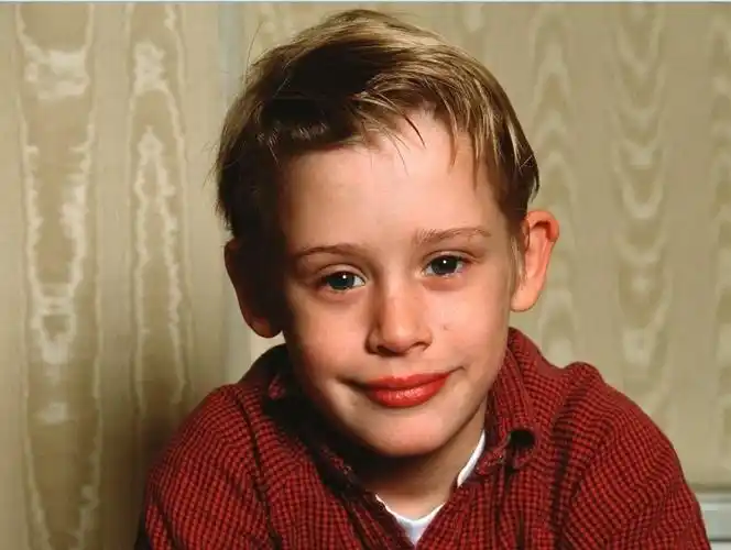 钢铁侠小粉丝见小罗伯特大哭