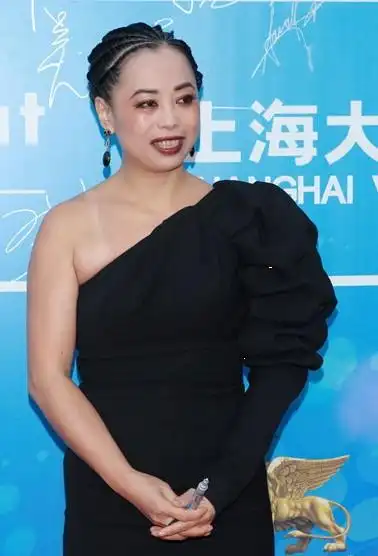 【图】黄绮珊老公张鹰资料 女方被曝婚内出轨