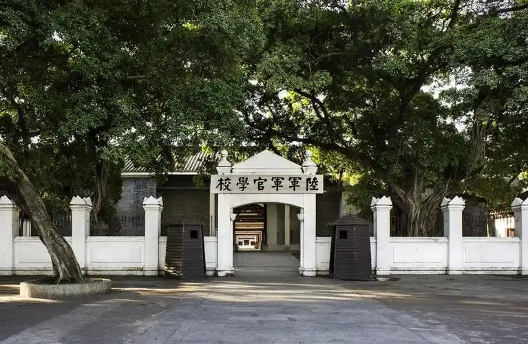 黄埔军校旧址纪念馆///这六条红色旅游精品线路 将广州近代百年的