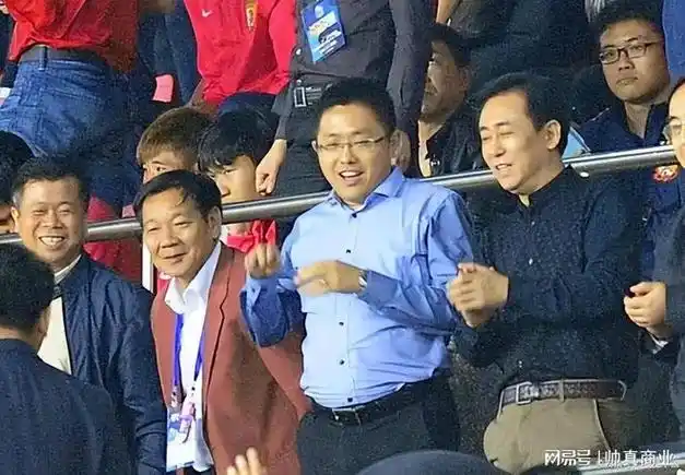 后是起诉小儿子,丁玉梅把事情做得这么绝,也让我们看清了她和许家印