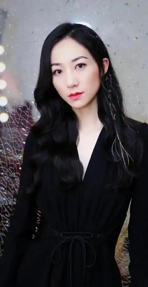 电影明星韩雪个人资料,韩雪年龄多(女演员韩雪多大了)