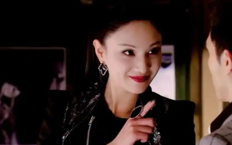 【郑希怡】谁能不爱又美又飒的郑总!_哔哩哔哩_bilibili