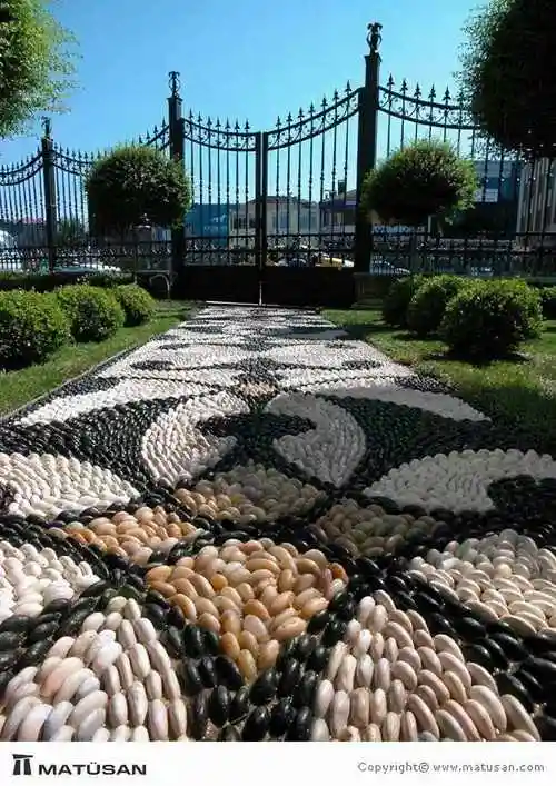 鹅卵石铺装院子里的鹅卵石这样铺