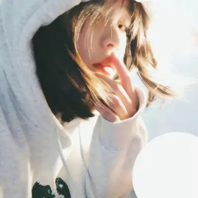 qq女生头像青春少女感真实照片