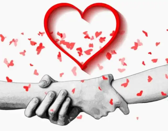 我们不是记者,不能到一线报道,但我们是教师,能用爱心责任心