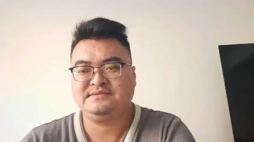 中年油腻男准备开始逆袭改变