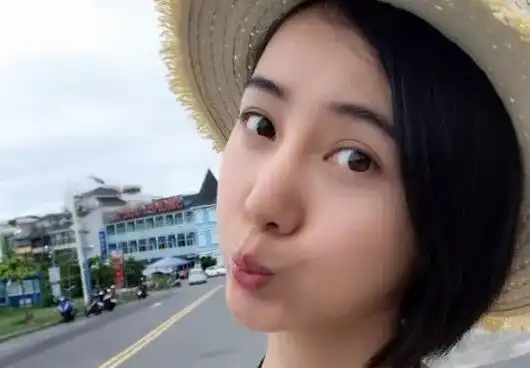 广告女神陆怡璇结过婚吗 陈紫函插足抢前夫戴向宇真的吗_深圳热线