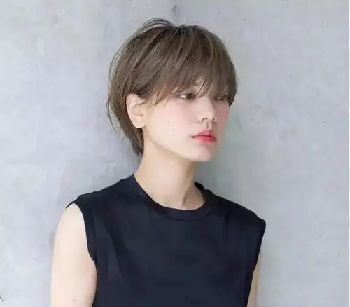 这四款短发好看又洋气,今年超流行