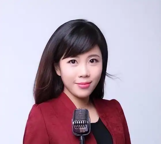 《今日关注》的主持人:黎绮雯拒绝为老公牺牲事业,云菲嫁给同事