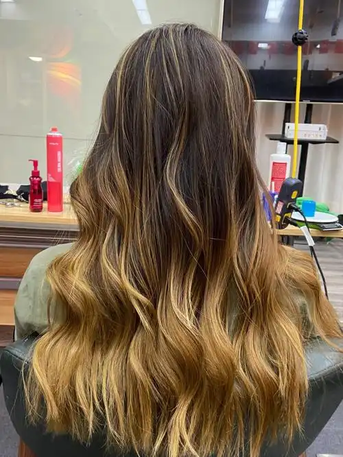 balayage巴黎画染三个月后选择减短发