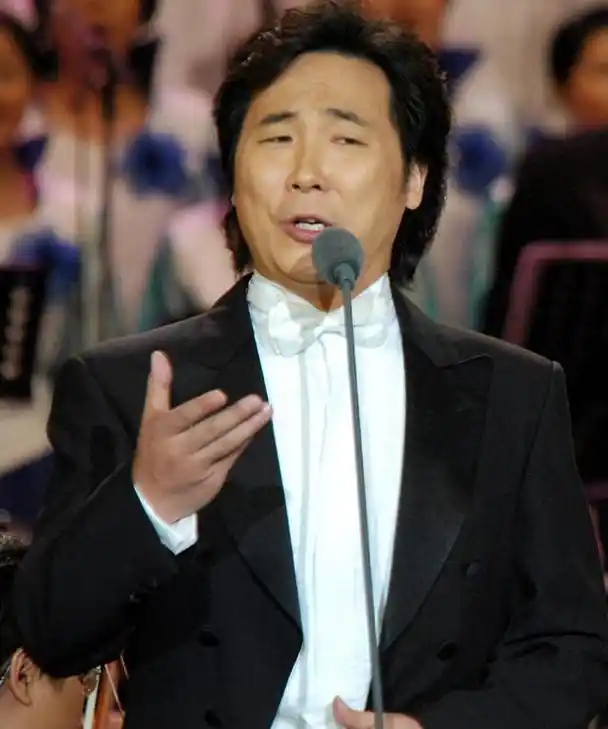 廖昌永的生涯中,遇到众多贵人相助,但其成就离不开背后的七个伟大女性