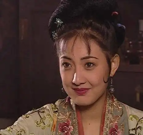 水浒传高俅谁演的2011版,女演员却像吃了防腐剂