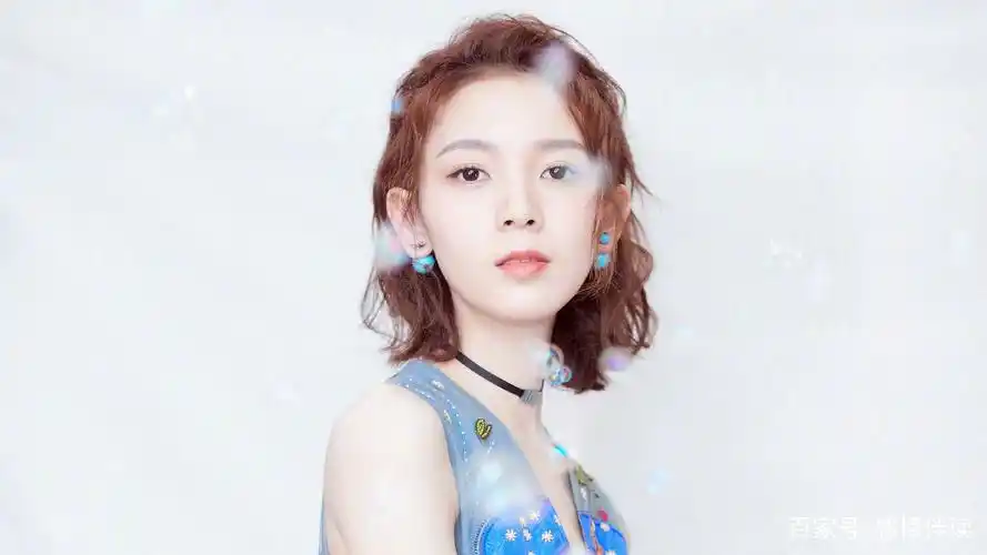 长相甜美可爱的小萝莉女演员陈瑶