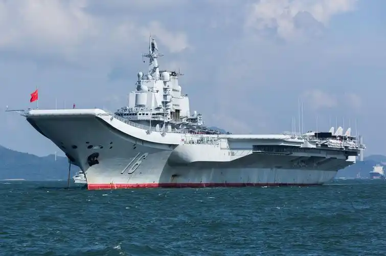 所以,在"后继有人",山东舰有能力守护好我们海域的情况下,辽宁舰再次