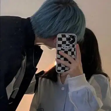 最新抖音情侣头像一男一女超甜情头真人唯美浪漫微信头像