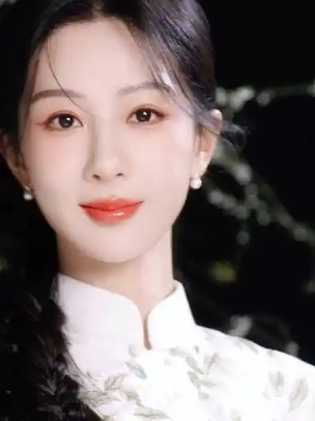 杨紫承欢记##杨紫何惟芳##杨紫提醒主持人牙齿上有