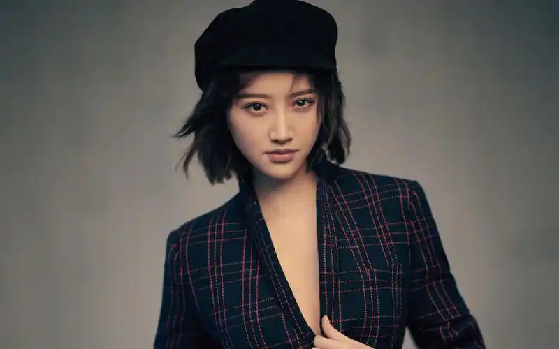 景甜红秀封面写真桌面壁纸