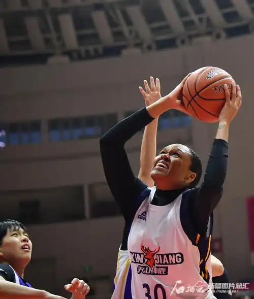 新疆女篮主场8359战胜福建厦门女篮