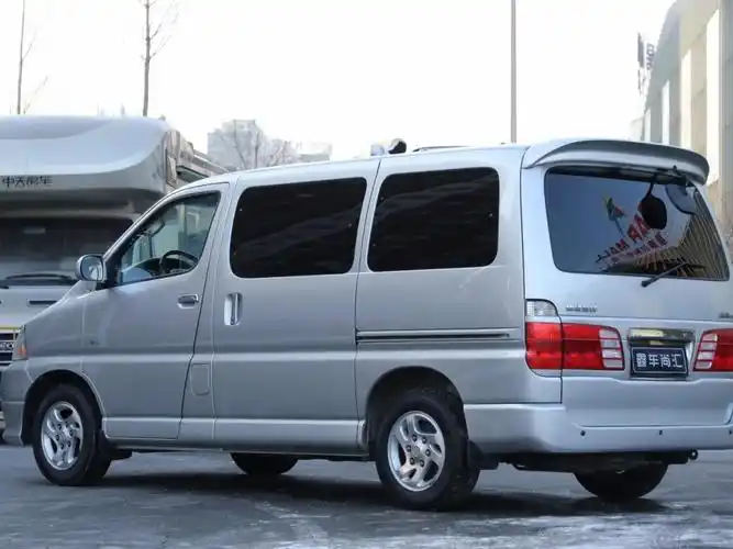 【沈阳】2007年1月 金杯 阁瑞斯 2.7 商务舱旗舰型7座 银灰 自动档