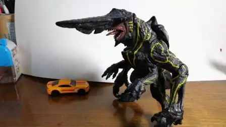 环太平洋怪兽?neca7寸刀锋头