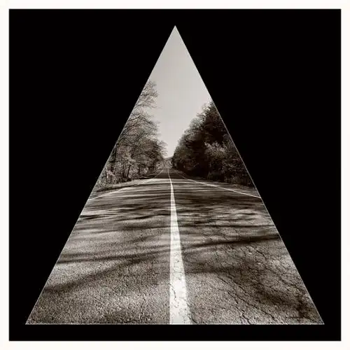 alexander khitrov-三角构图