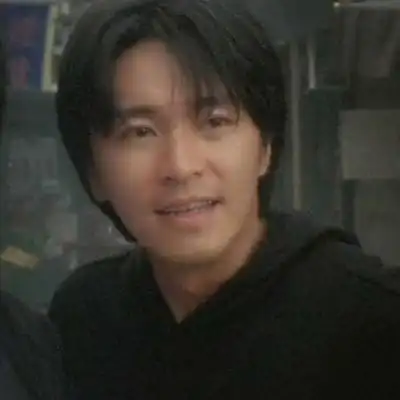 周星驰抽烟黑白头像