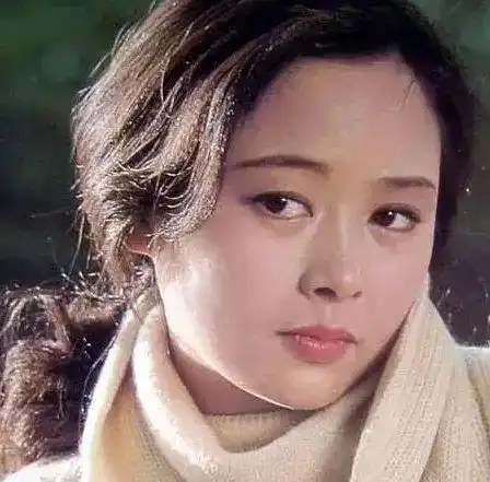 看完张瑜最美照片网友难忘庐山恋难忘清纯美丽的张瑜