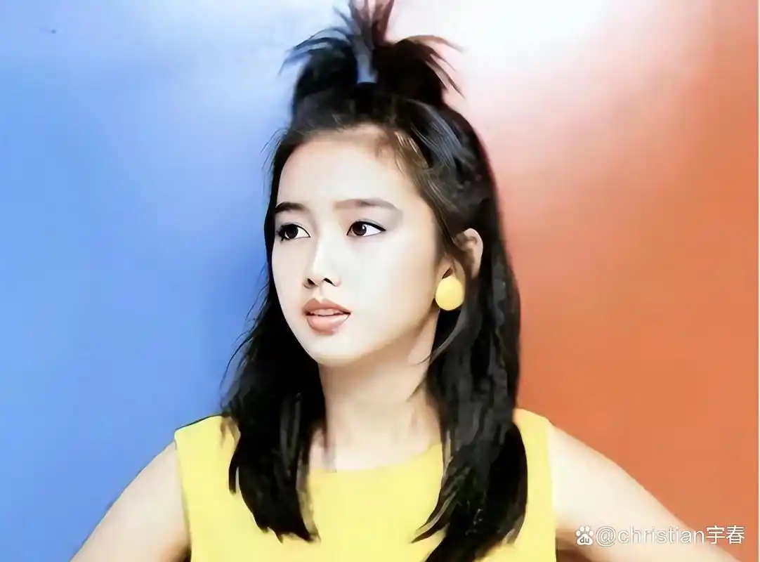 刘德华的妻子朱丽倩:为爱躲藏23年,46岁高龄生子,如今苦尽甘来