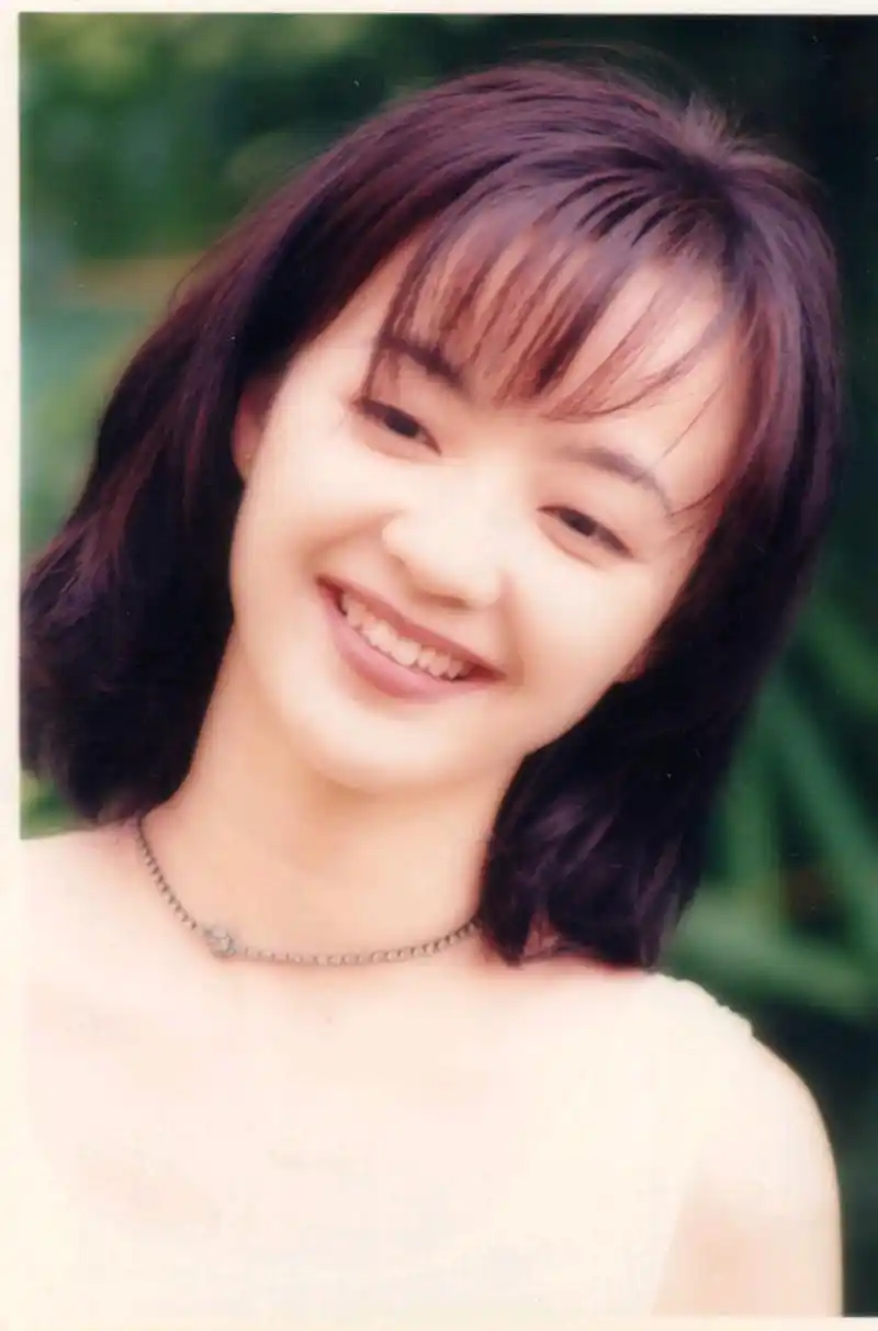 chan) /i>,1965年7月28日出生于香港,中国香港女歌手