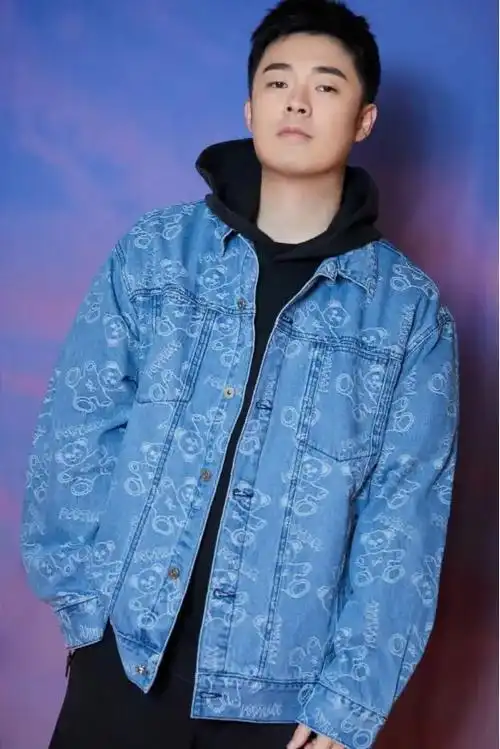 陈赫个人资料简介(陈赫:二婚娶大1岁张子萱,婚后连生二胎,如今一家四