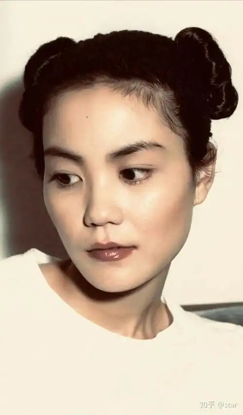 王菲有哪些让你觉得极具灵气或者罕见的照片?