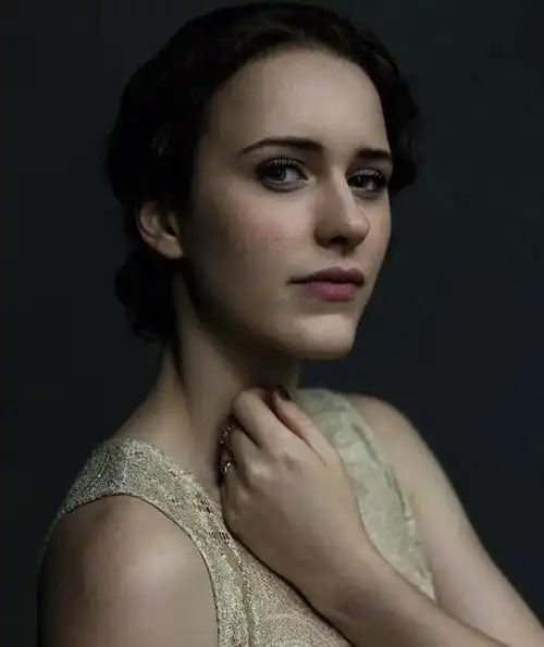 美国女演员瑞秋布罗斯纳安