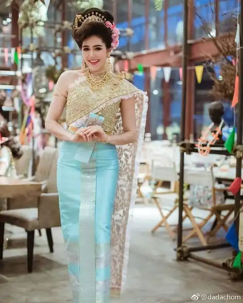 泰国女星穿传统泰服集合