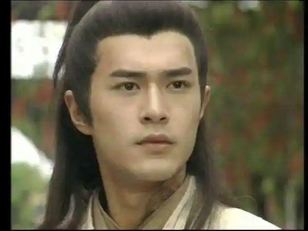 原来,"平平无奇古天乐"最先出自电视剧《圆月弯刀》.