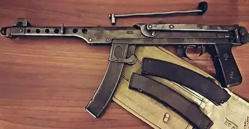 能发射两种口径弹药的"怪枪",苏联pps43式7.62毫米冲锋枪