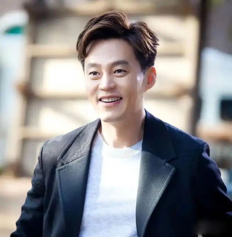 李瑞镇分手风波