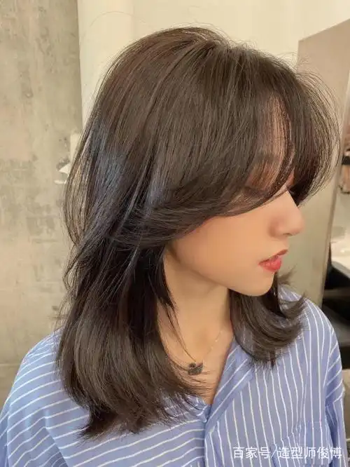 圆脸女生最适合哪种发型呢?避开雷区,你可以是瓜子脸