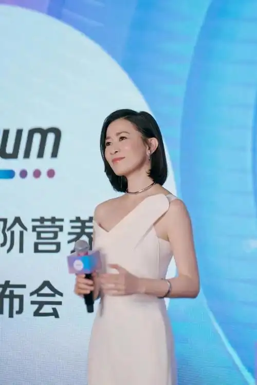 (图片为海外善存centrum代言人佘诗曼)充分迎合当代都市精致懒系养生