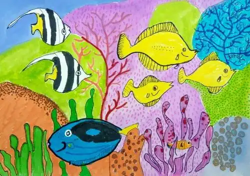 作品名称:海底世界 作者姓名: 李禹霏 作者年龄:7岁 作品类别: 水彩画