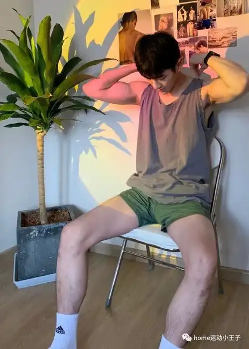 爱穿白袜的运动少年软萌可爱的模样谁不爱