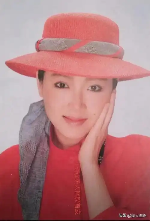 金马影后恬妞,26岁被骗婚,再嫁万梓良,与姐姐恬妮同根不同命