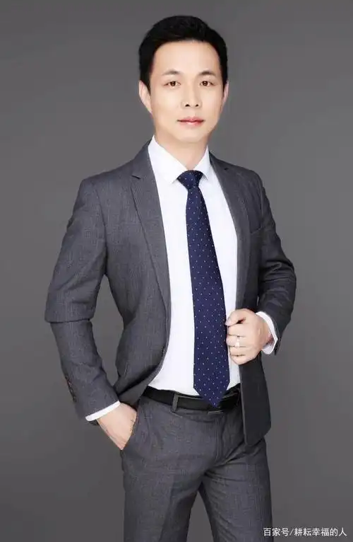 四十岁的"油腻"男人,注意三点秒变女人心中的男神