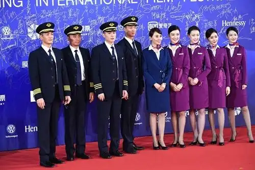 亮瞎眼的颜值电影中国机长全演员阵容首次亮相